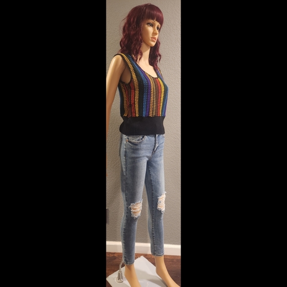 Highrise Distressed Jeans - Picture 4 of 16